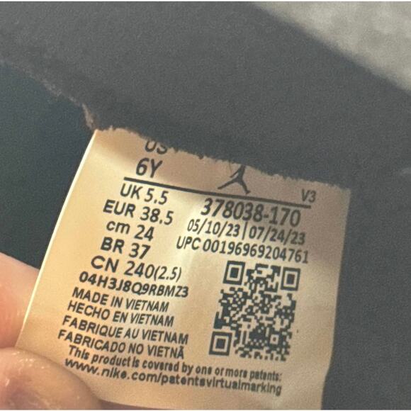 Size 6 - Nike Air Jordan 11 Retro GS Gratitude / Defining Moments Men's Shoes - Picture 7 of 11